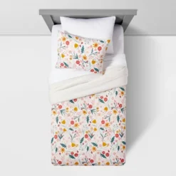Floral Garden Cotton Kids' Comforter Set - Pillowfort™ -Pillowfort GUEST 0c021c26 0b72 4d43 b7d5 6ec834a847ad