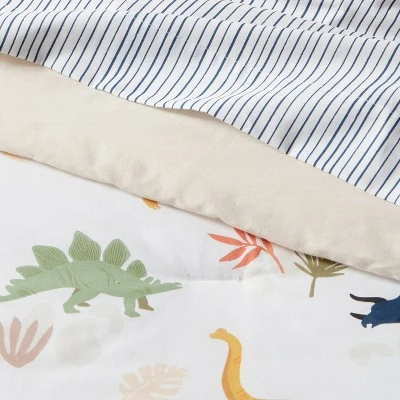 Dinosaur Kids' Bedding Set With Sheets - Pillowfort™ 5 Dinosaur Kids' Bedding Set With Sheets - Pillowfort™ - Image 3