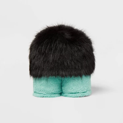 Marvel Hulk Kids' Hooded Blanket - The Marvel Collection By Pillowfort™ 4 Marvel Hulk Kids' Hooded Blanket - The Marvel Collection By Pillowfort™ - Image 2