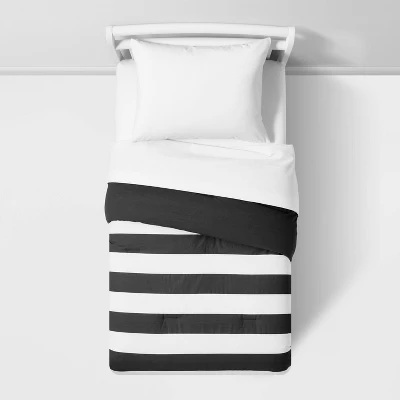 Toddler Rugby Striped Cotton Kids' Comforter - Pillowfort™ 3 Toddler Rugby Striped Cotton Kids' Comforter - Pillowfort™