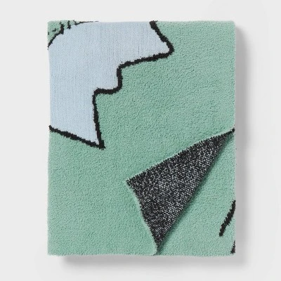 Marvel Hulk Fist Knit Kids' Throw Blanket - The Marvel Collection By Pillowfort™ 5 Marvel Hulk Fist Knit Kids' Throw Blanket - The Marvel Collection By Pillowfort™ - Image 3