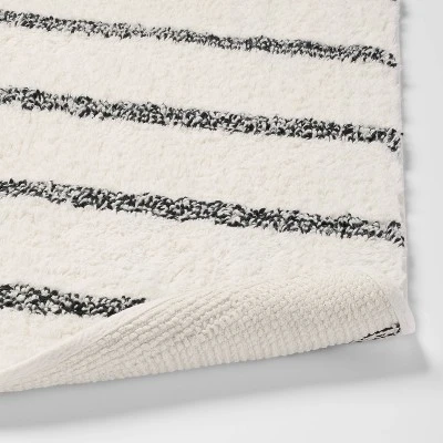Striped Kids' Bath Rug Black & White - Pillowfort™ 5 Striped Kids' Bath Rug Black & White - Pillowfort™ - Image 3