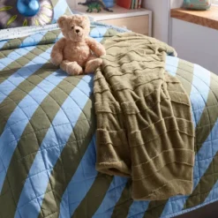 Green Wave Kids' Plush Throw Blanket - Pillowfort™