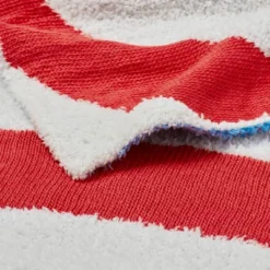 Marvel Captain America Shield Knit Kids' Throw Blanket - The Marvel Collection By Pillowfort™ -Pillowfort GUEST e737bea5 a8ec 495f 9490 84139c4a52f1