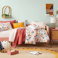 Ladybug Microfiber Kids' Sheet Set - Pillowfort™ 7 Ladybug Microfiber Kids' Sheet Set - Pillowfort™ -Pillowfort GUEST ed264957 9ed7 491c be6e c15c5031f3cf